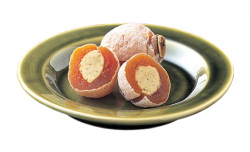 明日の14時、アロマか整体受けにいらっしゃいませんか！？川上屋の栗きんとんがあるんです！！